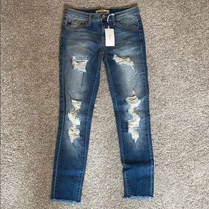 KanCan distressed jeans, NWT